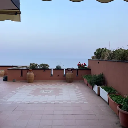 Casa Della Baia With A Beautiful View Feriehus Varazze