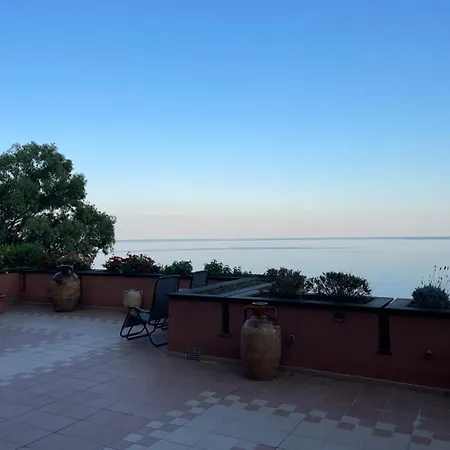 Feriehus Casa Della Baia With A Beautiful View