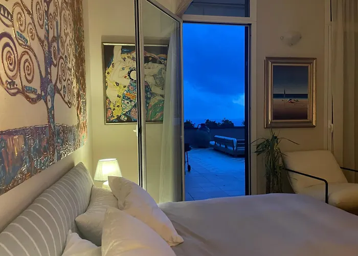 Casa Della Baia With A Beautiful View 度假居 瓦拉泽