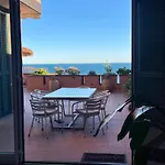 Casa Della Baia With A Beautiful View Ferienhaus Varraze