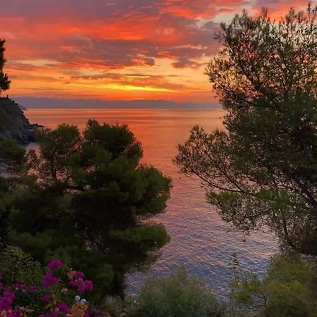 Dom wakacyjny Casa Della Baia With A Beautiful View Varazze