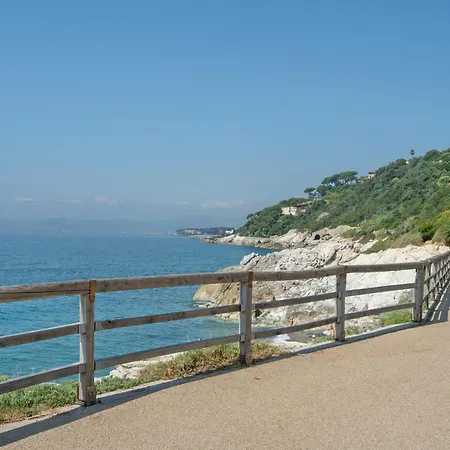 Casa Della Baia With A Beautiful View Varazze