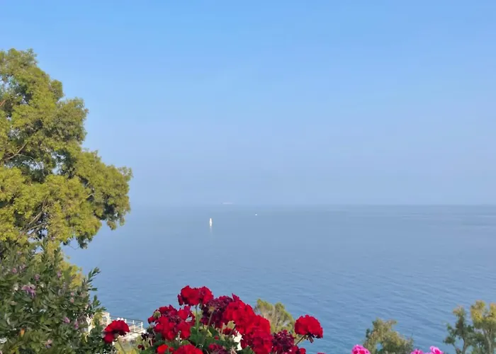 Casa Della Baia With A Beautiful View Casa vacanze